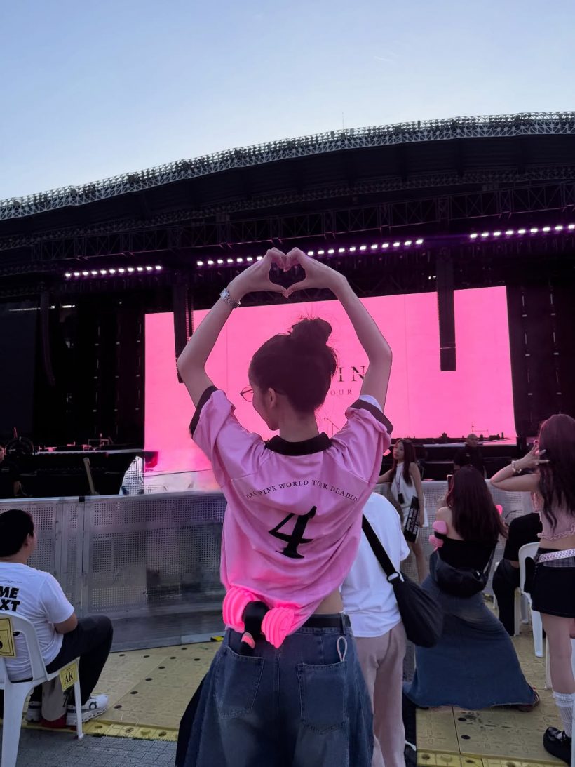 เธอคนนี้ โผล่คอนเสิร์ต BLACKPINK ทำผู้คนอึ้ง ตัวจริงสวยมาก