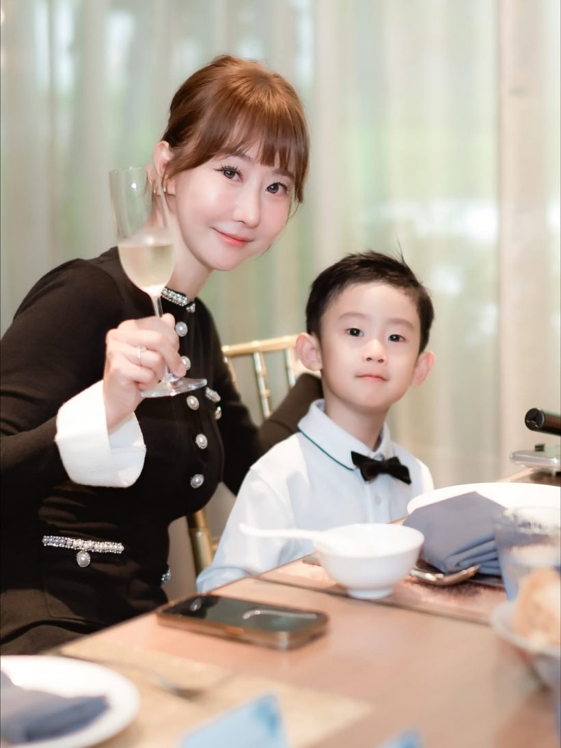 OMG น้องโรฮา หล่อออร่าขนาดนี้ อนาคตพระเอกแน่นอน