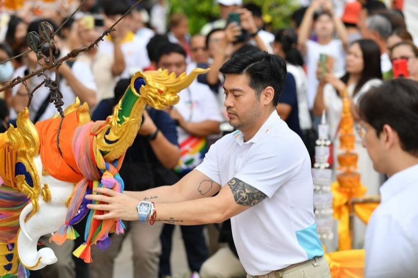 อึ้ง! นาฬิกาเรือนหรู ต๊อด ปิติ พนักงานออฟฟิศคนนี้ไม่ธรรมดา