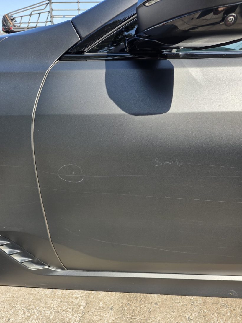 อยู่ดีๆก็งานเข้า! ภูวินทร์ เดือด! โดนมือดีขูดรถหรู