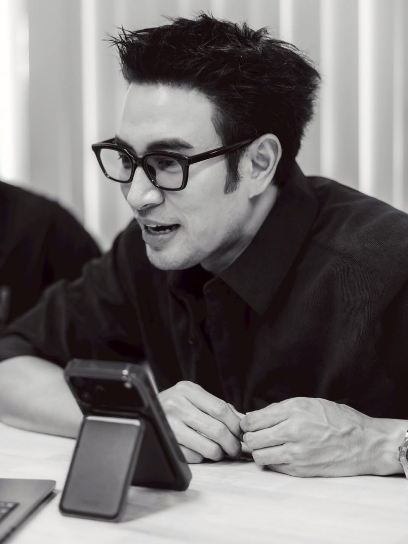 ม.รังสิต เปิดตัว อ.พิเศษ นักศึกษาฮือฮา ที่เเท้พระเอกดังช่อง3