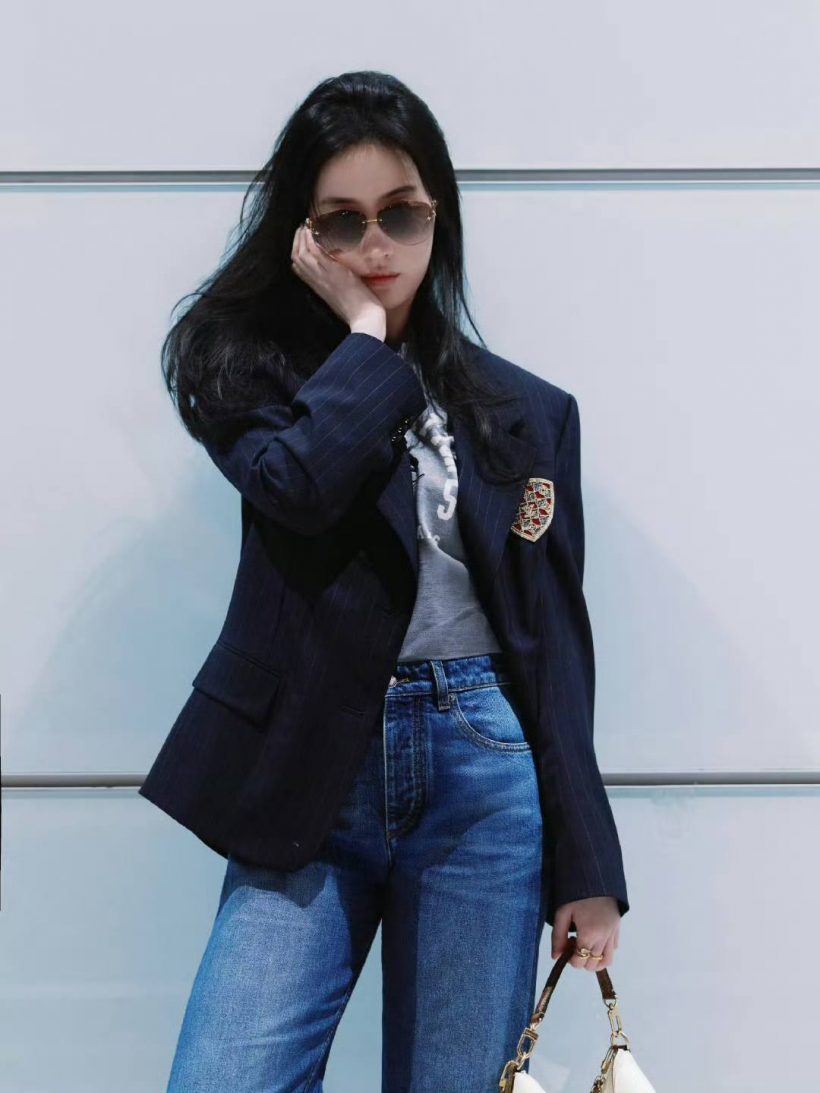 อุ๊ย! ญาญ่า ร่วมเฟรมหลิวอี้เฟย ประชันออร่ากลางปารีส