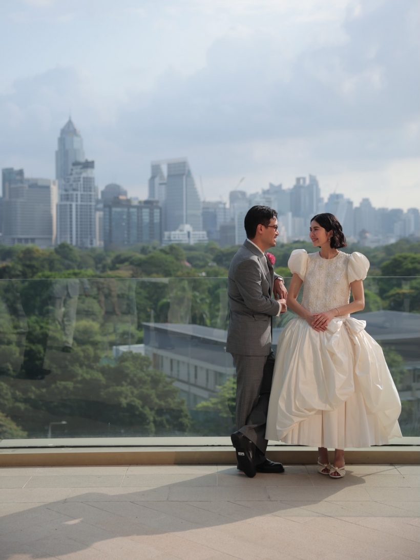 หล่อสวยสะท้านวงการ! แทนลิปตา ควงแขนพราว สละโสด