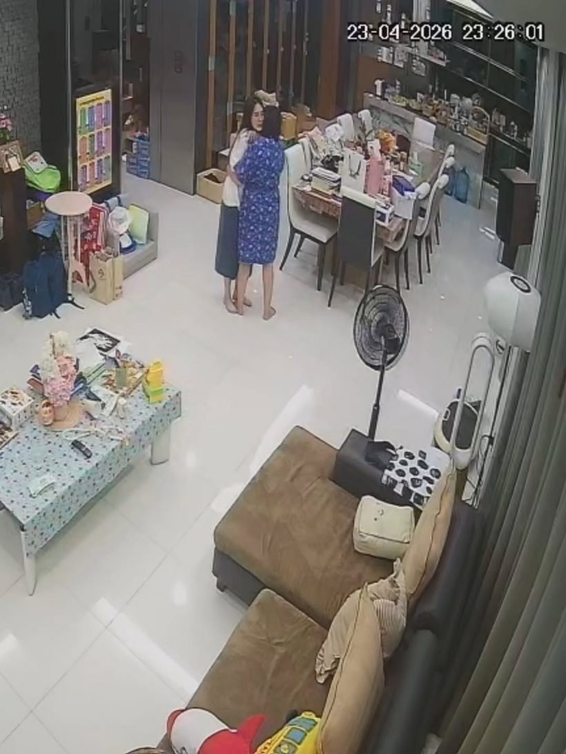 บัว สโรชา เปิดภาพระทึก ชายชุดดำปีนเข้าบ้าน ค้นตัวพบสิ่งนี้?