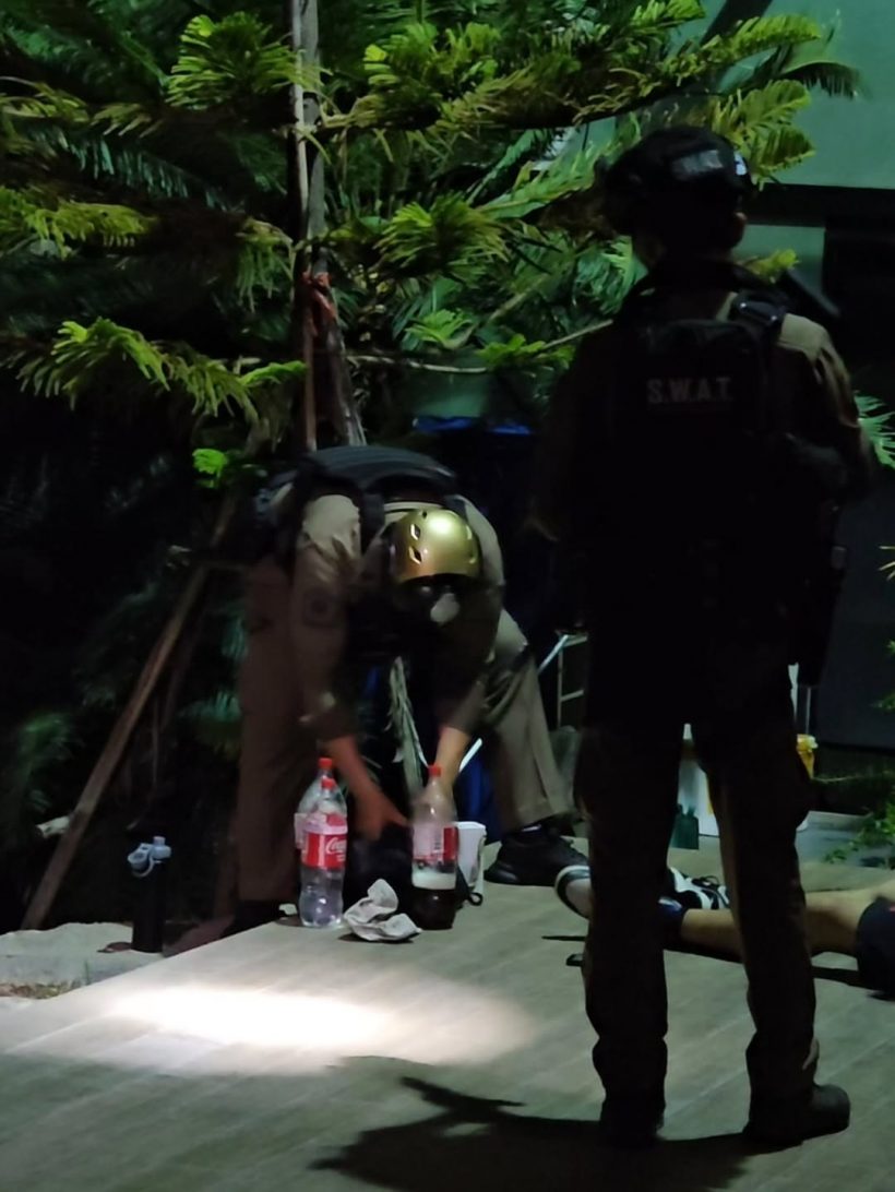 บัว สโรชา เปิดภาพระทึก ชายชุดดำปีนเข้าบ้าน ค้นตัวพบสิ่งนี้?