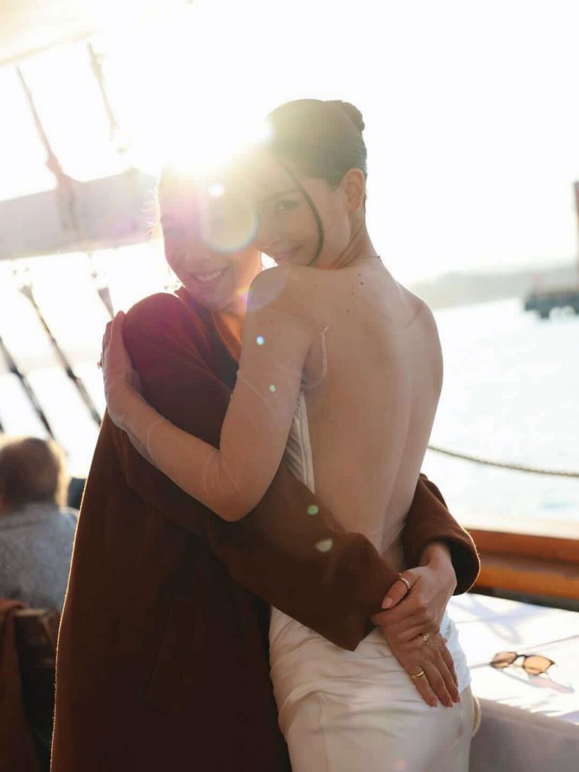 คู่รักลัดฟ้าร่วมยินดี ณเดชน์-ญาญ่า หวานฉ่ำไม่แพ้บ่าวสาว