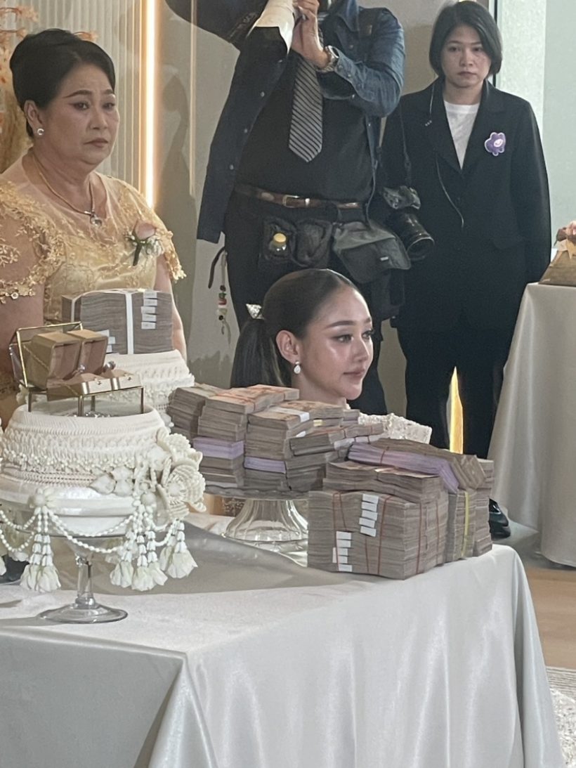 เซอร์ไพรส์! พระเอกดังหอบสินสอด 10 ล้าน แต่งนางเอกลิเก