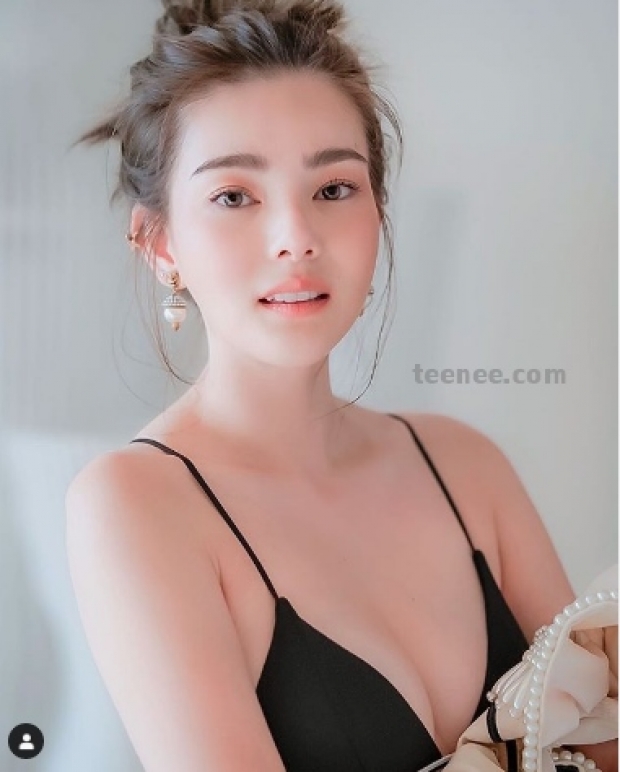 ดิว-อริสรา โพสต์รูปอวดหน้าสวยหุ่นเป๊ะ ในชุดสายเดี่ยวเว้าหลังสุดแซ่บ! 