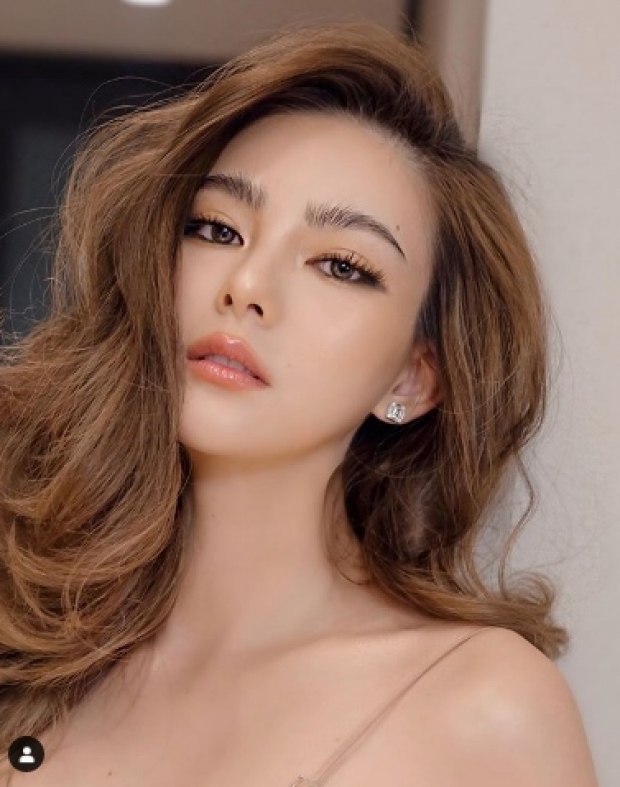 ดิว-อริสรา โพสต์รูปอวดหน้าสวยหุ่นเป๊ะ ในชุดสายเดี่ยวเว้าหลังสุดแซ่บ! 