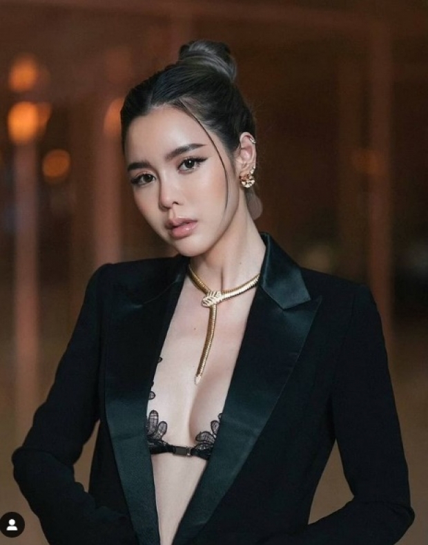 แซ่บ! ไอซ์ ปรีชญา เหงาๆโชว์โยกเบาๆ แต่หลุดโฟกัสจนมองตาค้าง