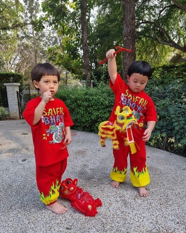 สายฟ้า-พายุ พาทัวร์ทุ่งนาดื่มด่ำธรรมชาติ โพสท่าสุดปังสมเป็นนายแบบตัวจิ๋ว