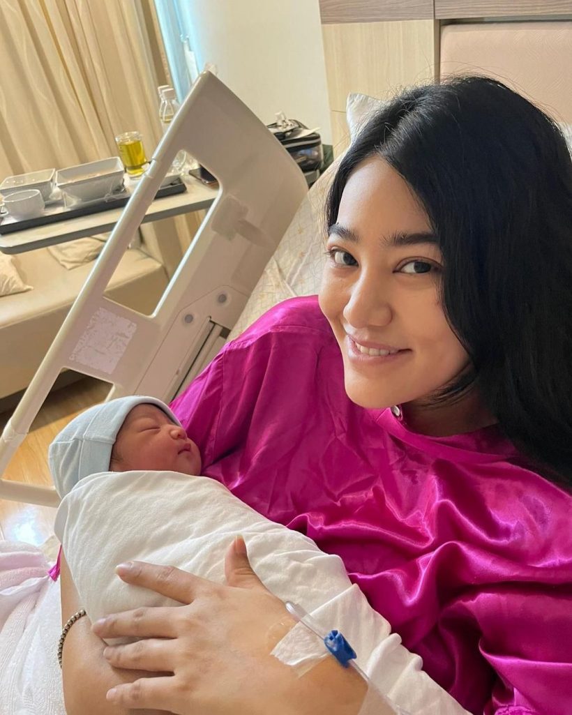   หลงรักเลย! น้องธริณลูกชายพิตต้า จมูกพุ่งปรี๊ดน่ารักน่าเอ็นดูสุดๆ