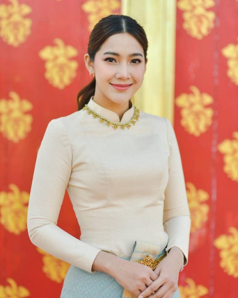 เเห่ยินดี! คู่พระนางช่อง 3 เเต่งชุดไทยสวยหล่อ หรือจะมีข่าวดีเเล้ว