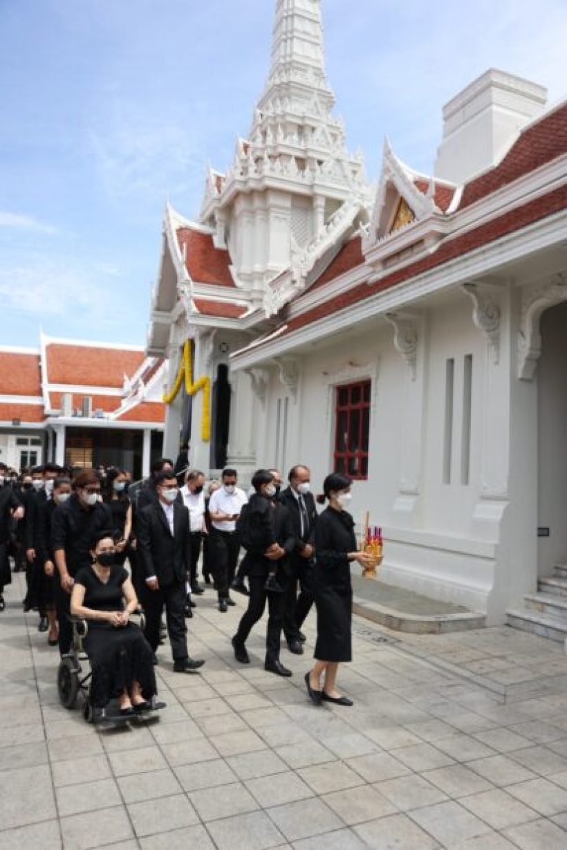 รวมบรรยากาศพระราชทานเพลิงศพ อาต้อย เศรษฐา 