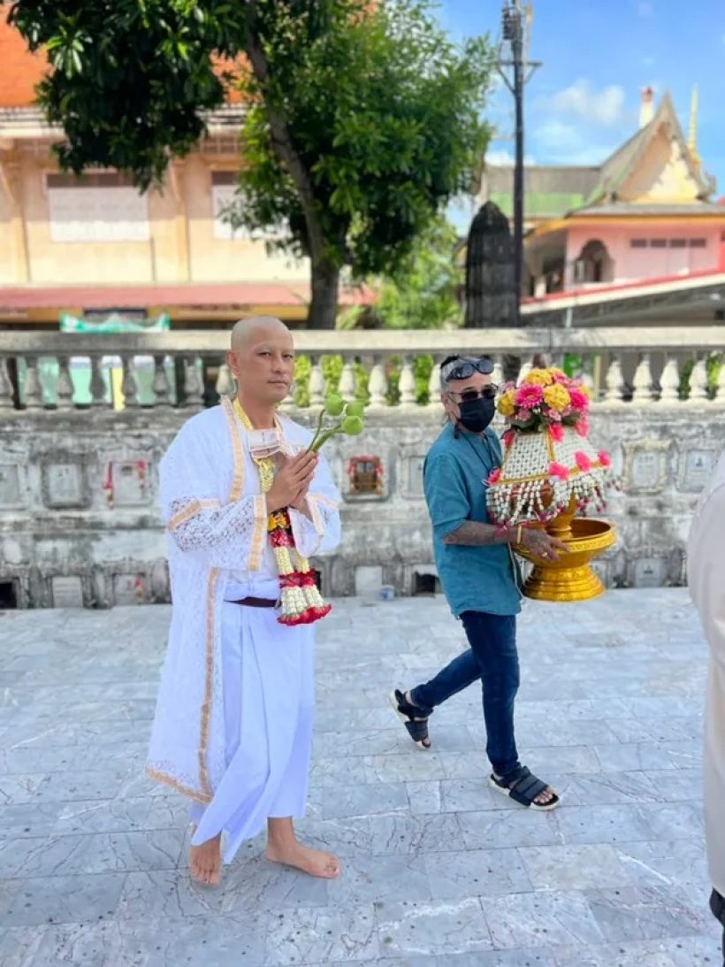 อนุโมทนาบุญ นักร้องหนุ่มเข้าพิธีอุปสมบท บวชทดเเทนคุณพ่อ-เเม่