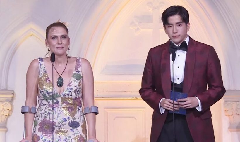 สุดปัง! พระเอกไทยหนึ่งเดียวร่วมประกาศรางวัลแห่งปี เวทีใหญ่ระดับเอเชีย