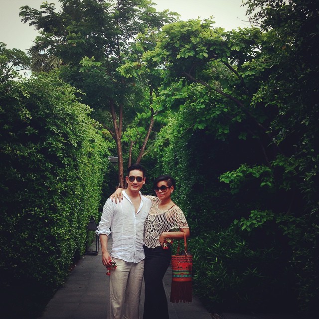 หมอโอ๊ค อัพภาพ คุณภรรยา หน้าสดลง IG 