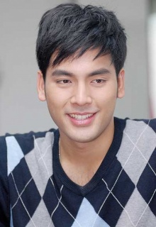 รัชชานนท์แบบ บอม ธนิน หล่อ อาจไม่สู้ รู้แต่ สุข กับ การแสดง