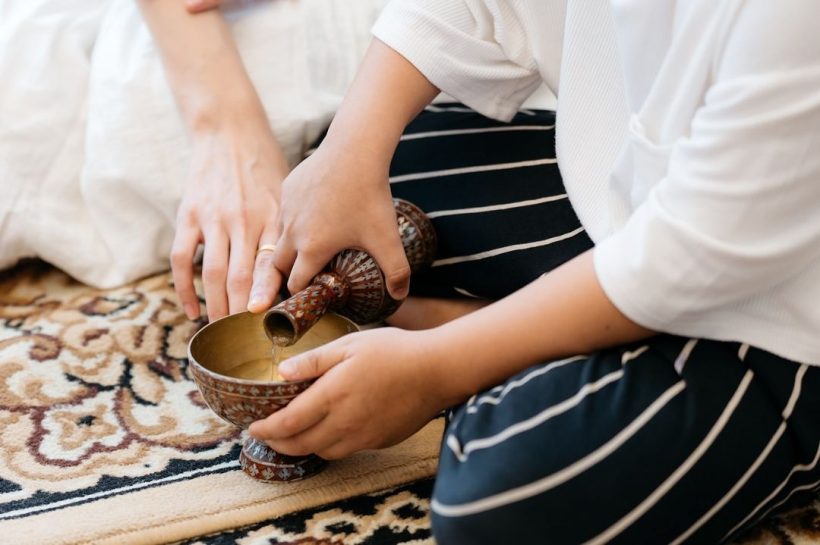 อบอุ่นมาก ดาราสาวลูกหนึ่งพาแฟนใหม่ ทำบุญบ้านใหม่กับพ่อแม่