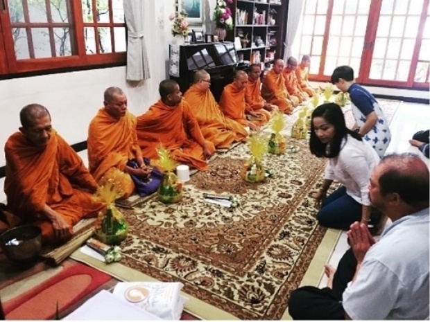 มิ้น AFพร้อมพ่อ ร่วมทำบุญให้ มายด์ สาวขับเบนซ์ตกสะพานดับ