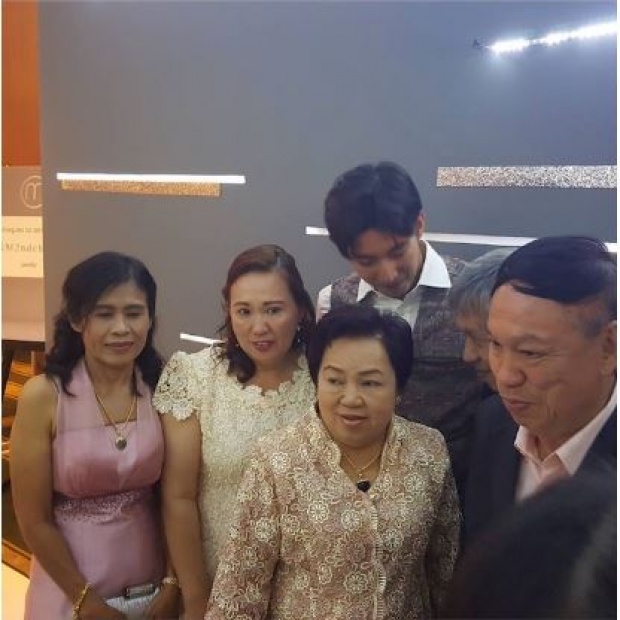 จ๊ะเอ๋!! “โตโน่” โผล่งานแต่งวันนี้ด้วย แต่จะใช่งานของ “แพท ณปภา” รึเปล่า