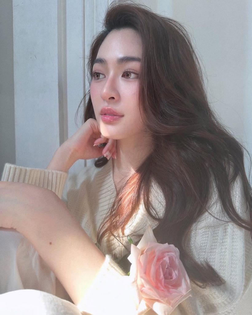 คลินิกเปิดโผล นางเอกดัง ขึ้นเเท่นต้นแบบหน้าสวยในฝัน สาวๆเเห่ยื่นเรฟ