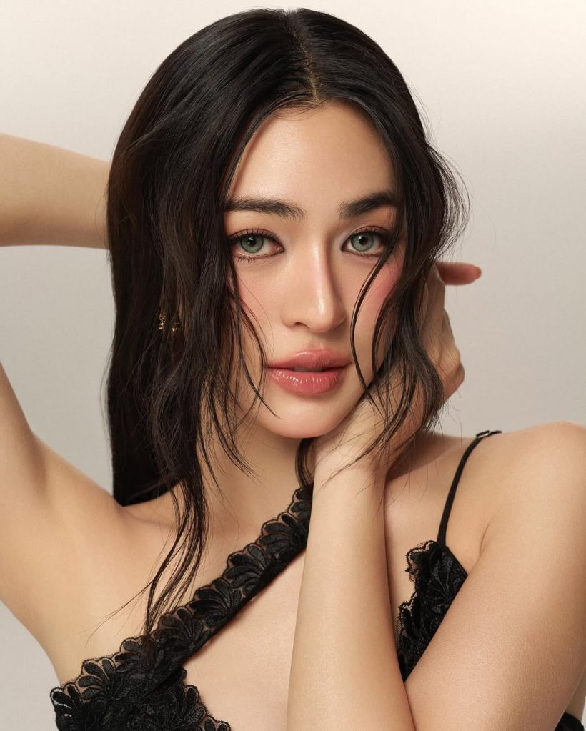 คลินิกเปิดโผล นางเอกดัง ขึ้นเเท่นต้นแบบหน้าสวยในฝัน สาวๆเเห่ยื่นเรฟ