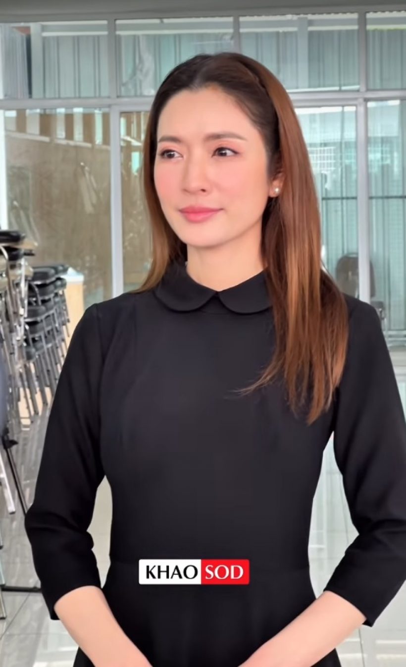 ภาพแอฟ ทักษอร ร่วมงานคุณแม่นนกุล สวมชุดเรียบง่าย น่าชื่นชม