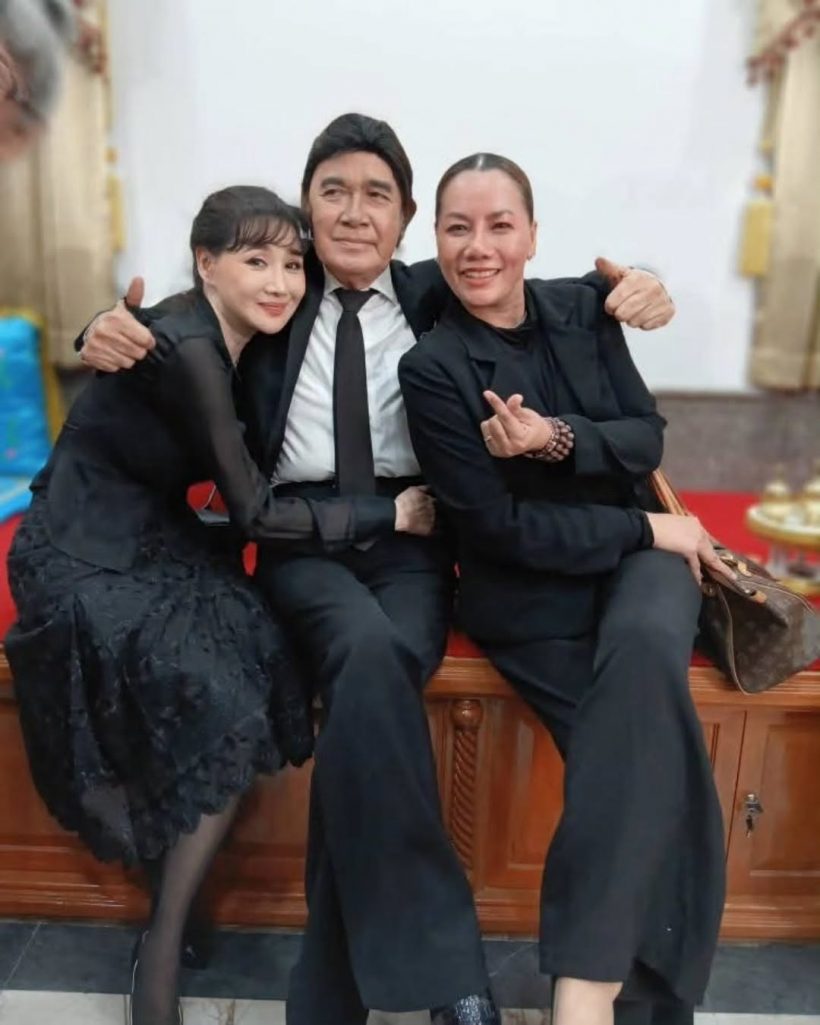 อดีตดาราเมืองไทย โผล่ไว้อาลัย เอ๋ ไพโรจน์ เธอหายหน้าไปนานมาก