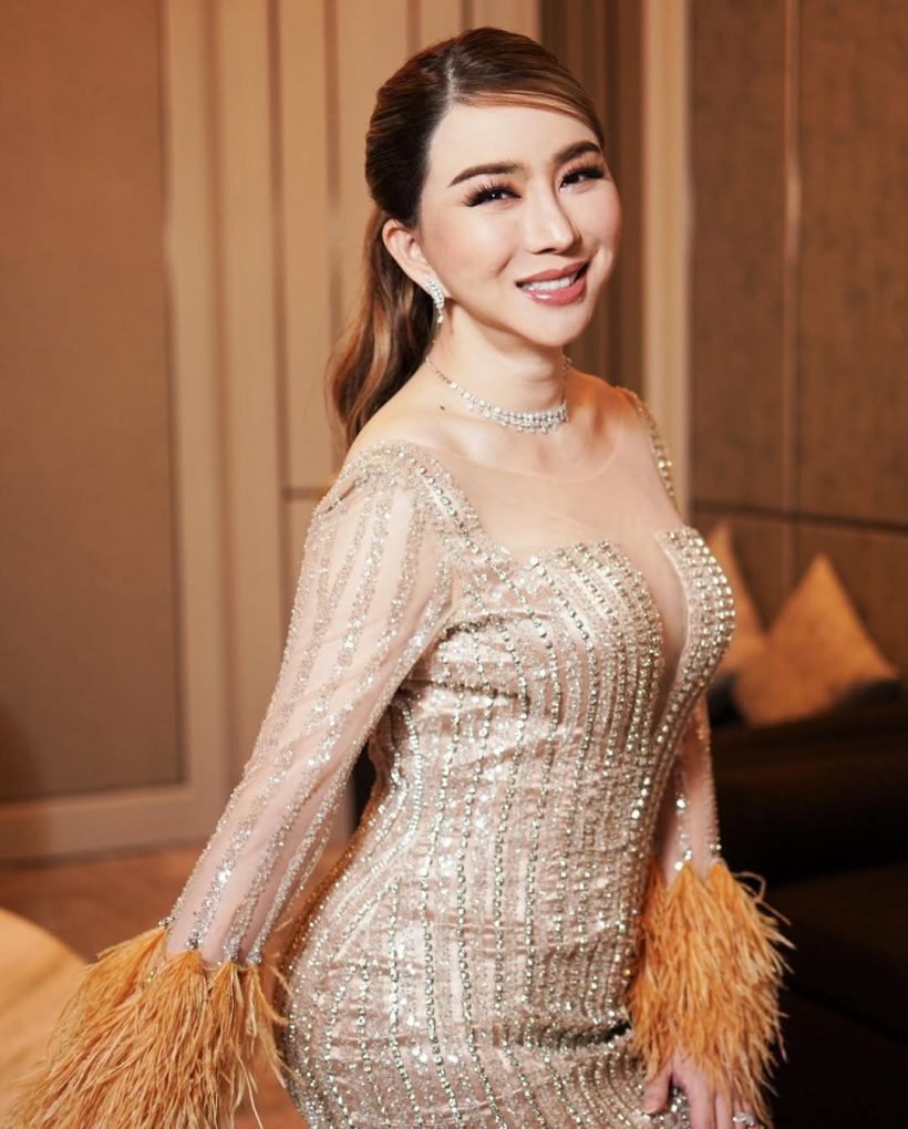 เกิดอะไรขึ้น แอน จักรพงษ์-พิมพ์อุมา ลาออกทุกตำแหน่งใน JKN