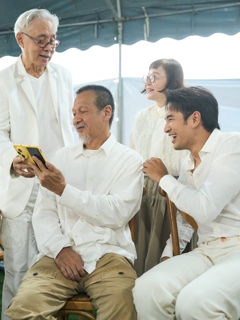 ไม่พลาด! พระเอกตัวท็อปช่อง 3 โผล่ร่วมอนุโมทนาบุญกับสามเณรีเจนี่