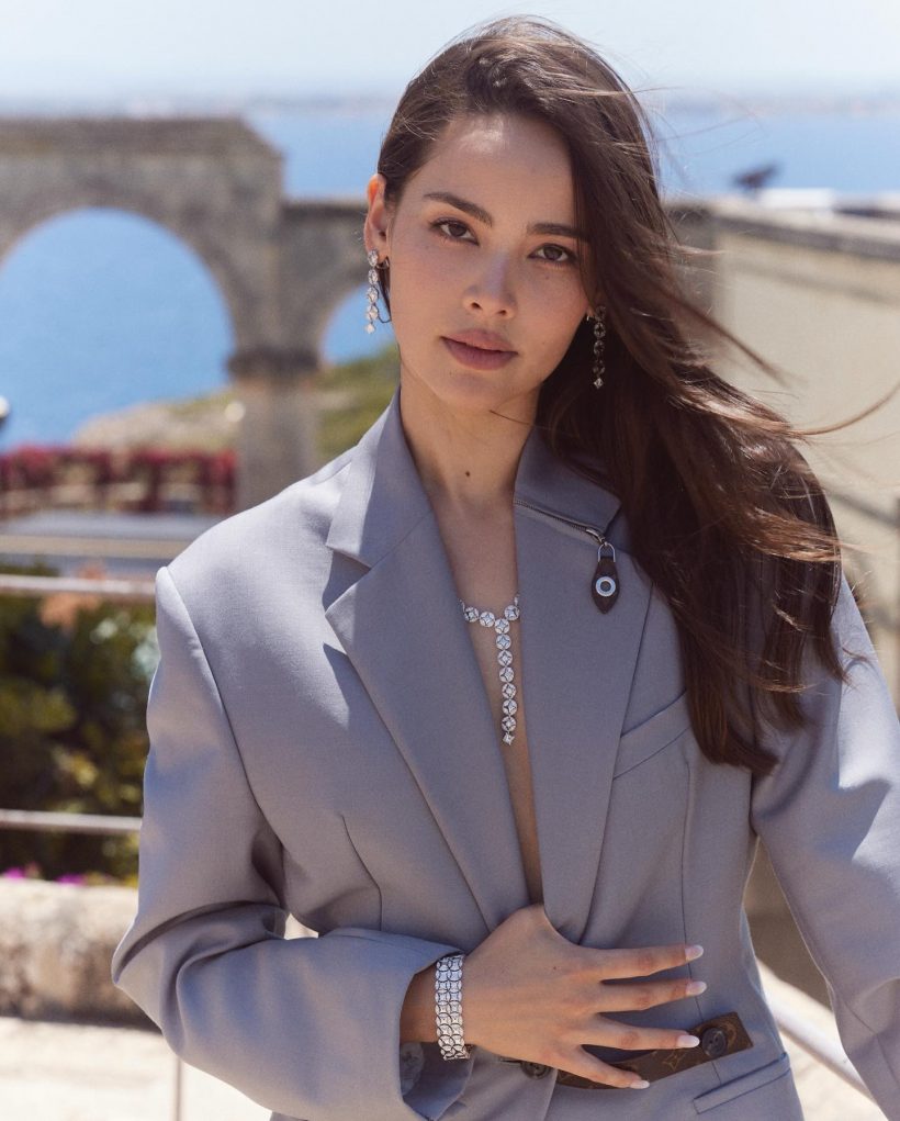 สวยใจบุญ! ญาญ่า อุรัสยา บริจาคครึ่งล้าน! ช่วยน้ำท่วม และเหตุปะทะชายแดน!