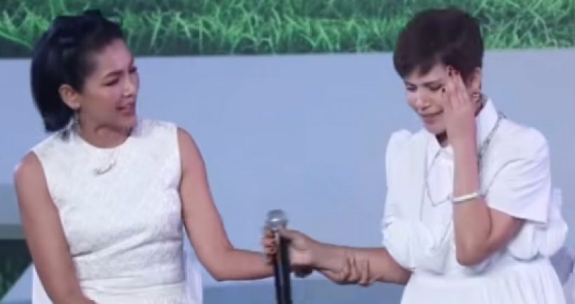 สุดห่วง! นก จริยา เกิดอาการแพนิคกลางงาน จนต้องพาส่ง รพ.