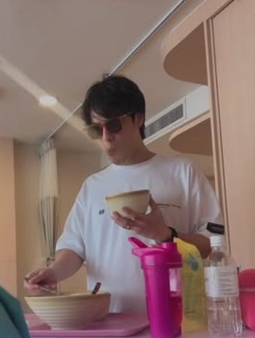 ซี ศิวัฒน์ สามีดีเด่น! เฝ้า เอมี่ ไม่ห่าง หลังแอดมิตลำไส้เล็กอักเสบ