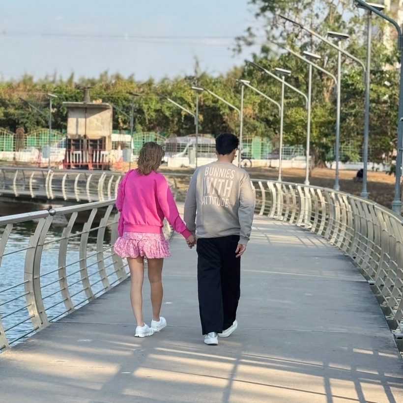 ซี ศิวัฒน์ สามีดีเด่น! เฝ้า เอมี่ ไม่ห่าง หลังแอดมิตลำไส้เล็กอักเสบ