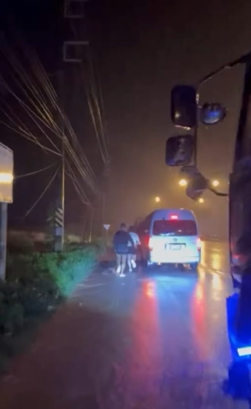 นับถือใจ ดาราสาวชื่อดัง ลุยฝนตัวเปียก ช่วยรถประสบอุบัติเหตุ