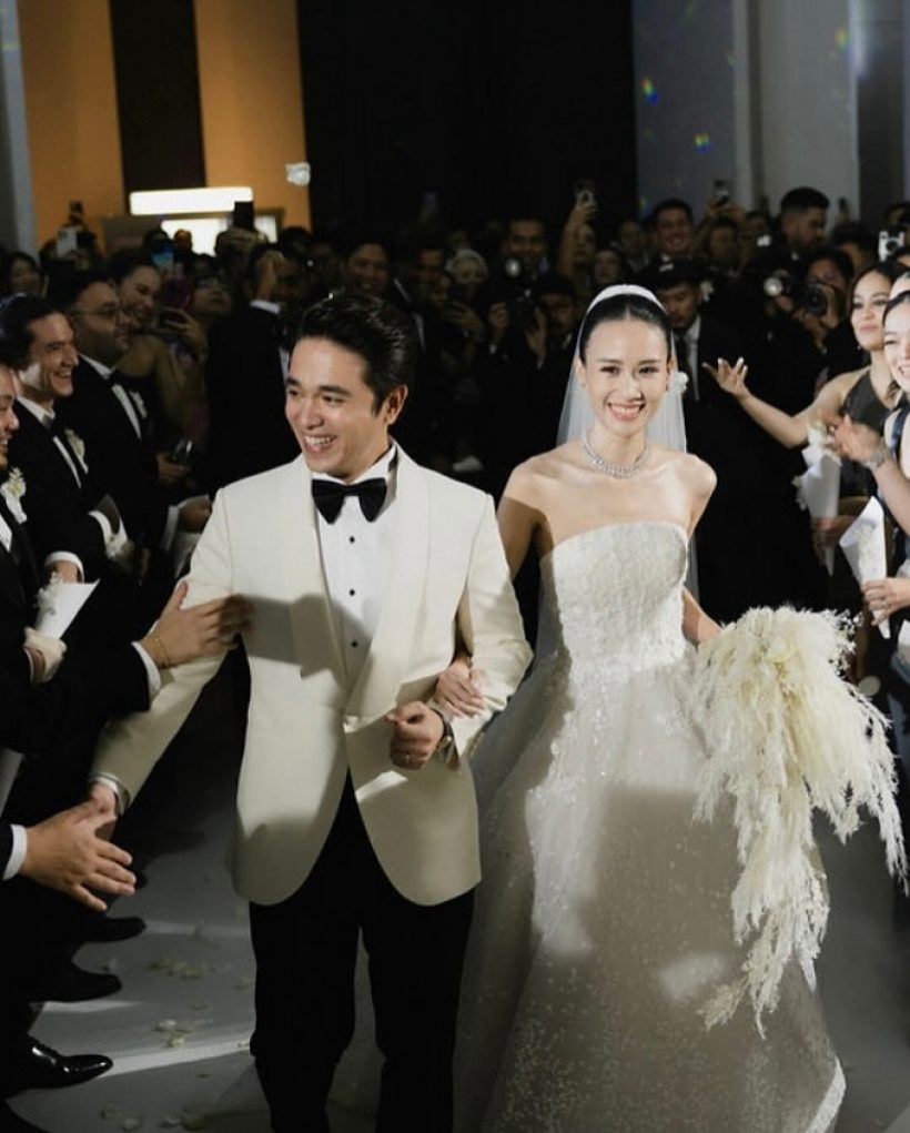 เเฟนๆเเห่ยินดี อเล็กซ์ เรนเดลล์ เตรียมเป็นคุณพ่อเเล้ว