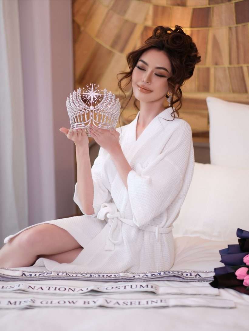 มิสยูนิเวิร์สกัมพูชา ไม่สนกองแม่สั่งเบรกถึงไทยแล้ว บอสณวัฒน์ต้อนรับด้วยตัวเอง!