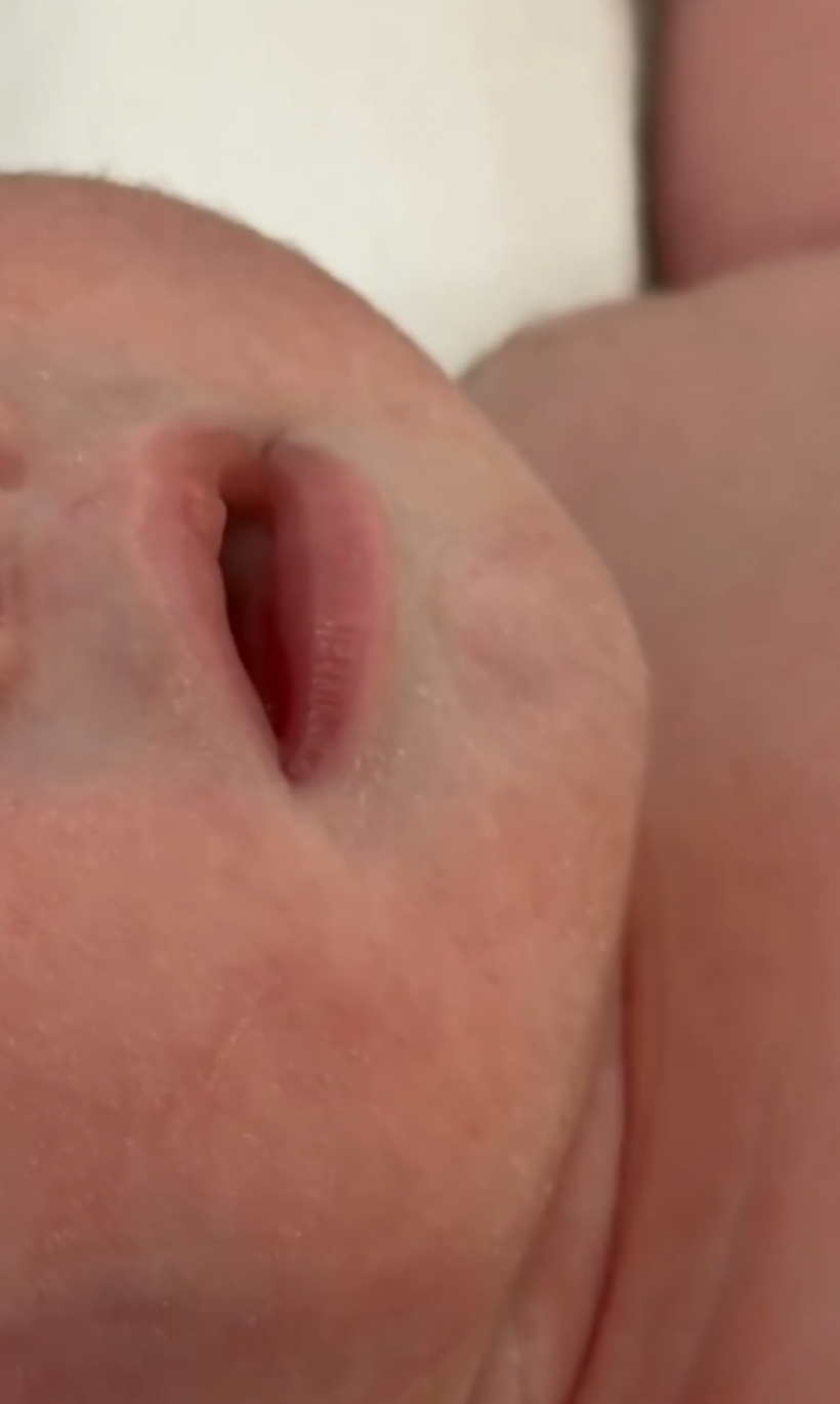 หมอสอง-น้องออน ประกาศข่าวดี ต้อนรับลูกสาวคนเเรก