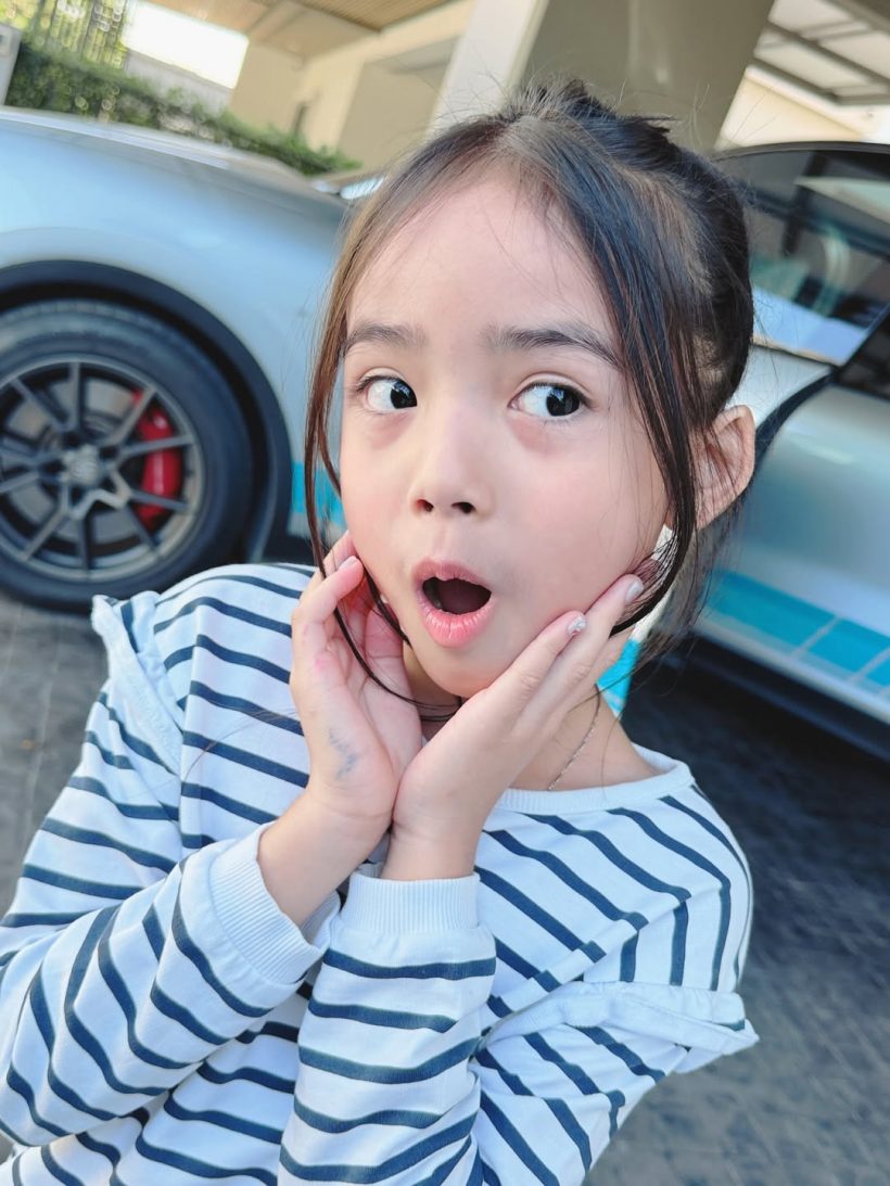 ปิดเทอมแล้ว!  ลูกสาวดาราดัง ขอไปอยู่กับพ่อที่เชียงใหม่