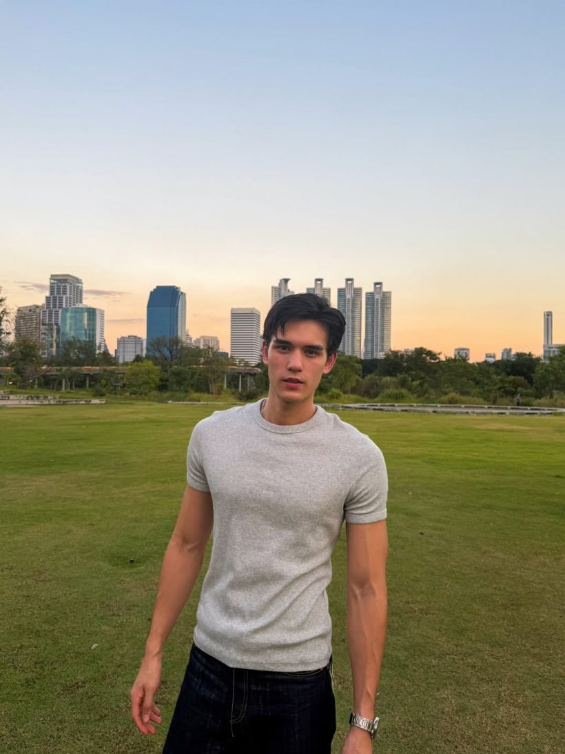 ไม่อยากจะเชื่อ พระเอกคนนี้หล่อออร่า แต่โสดมา 22 ปี