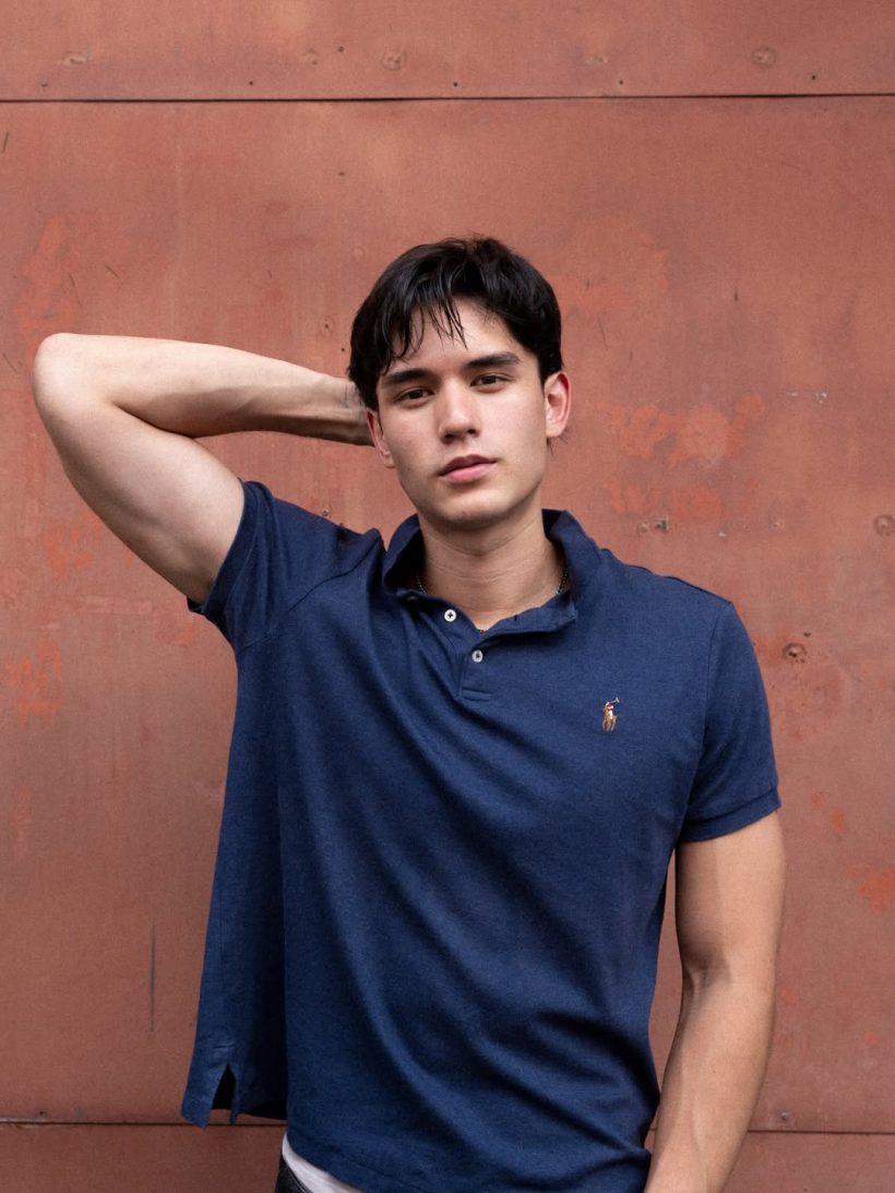 ไม่อยากจะเชื่อ พระเอกคนนี้หล่อออร่า แต่โสดมา 22 ปี