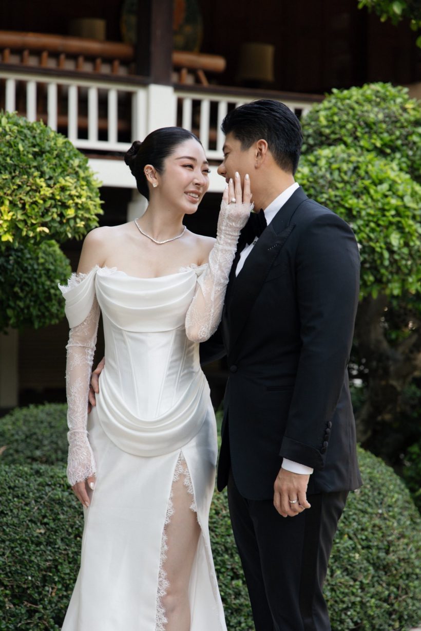 สาวสวยชื่อดัง เข้าพิธีวิวาห์แล้ว เพื่อนๆมีน้ำตาซึมทั้งงาน