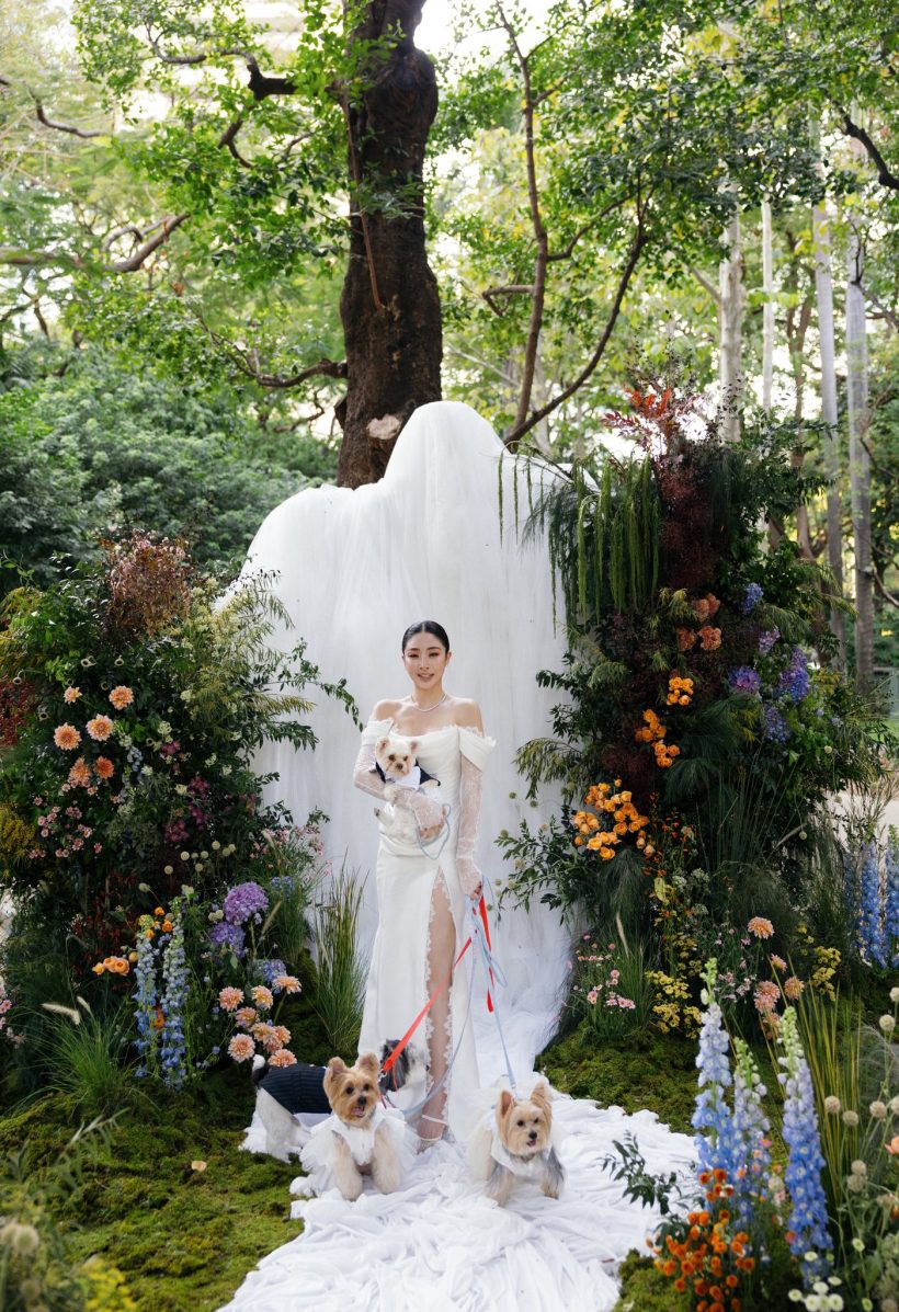 สาวสวยชื่อดัง เข้าพิธีวิวาห์แล้ว เพื่อนๆมีน้ำตาซึมทั้งงาน