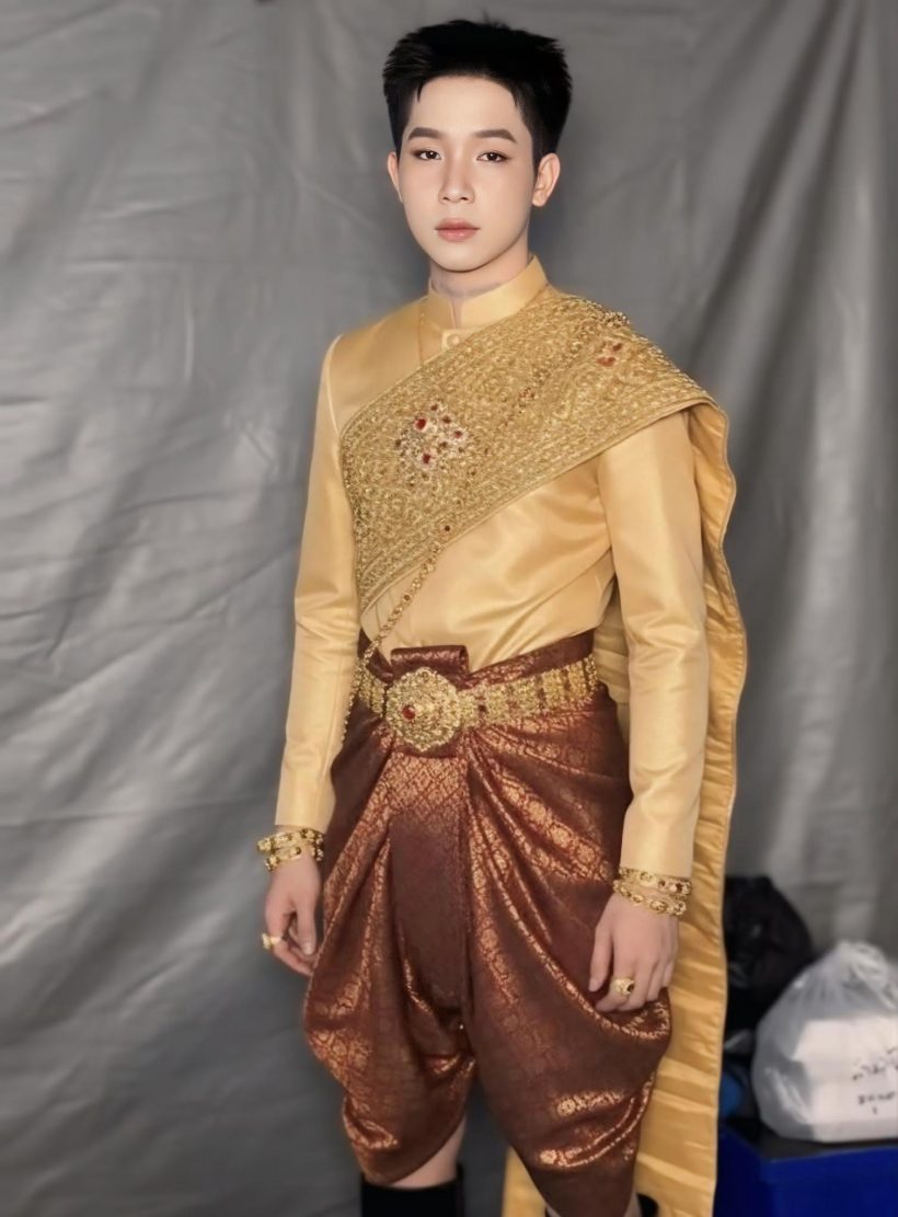 อุ๊ย! ดาราหนุ่มดัง ถูกเม้าท์ ไม่เปิดตัวแฟนเพราะเป็นเกย์ใช่ไหม