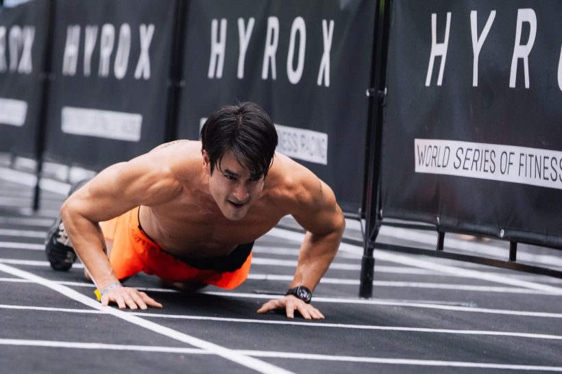 ว่าที่เจ้าบ่าวสายถึก! ณเดชน์โชว์ความฟิต ญาญ่ามองตาค้าง!