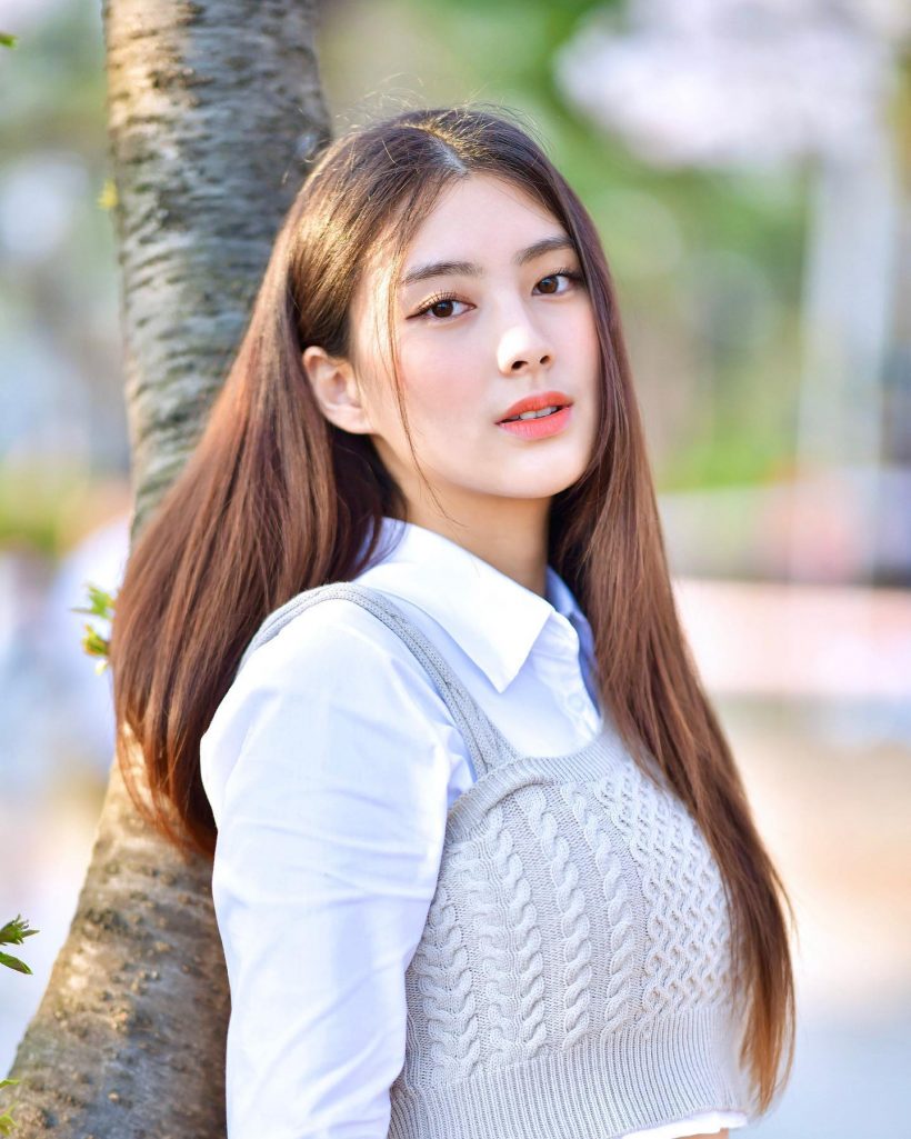 วาร์ปสาวที่ถีบหม่ำจ๊กม๊ก ตัวจริงโปรไฟล์จึ้งเป็นถึงญาติซุปตาร์!