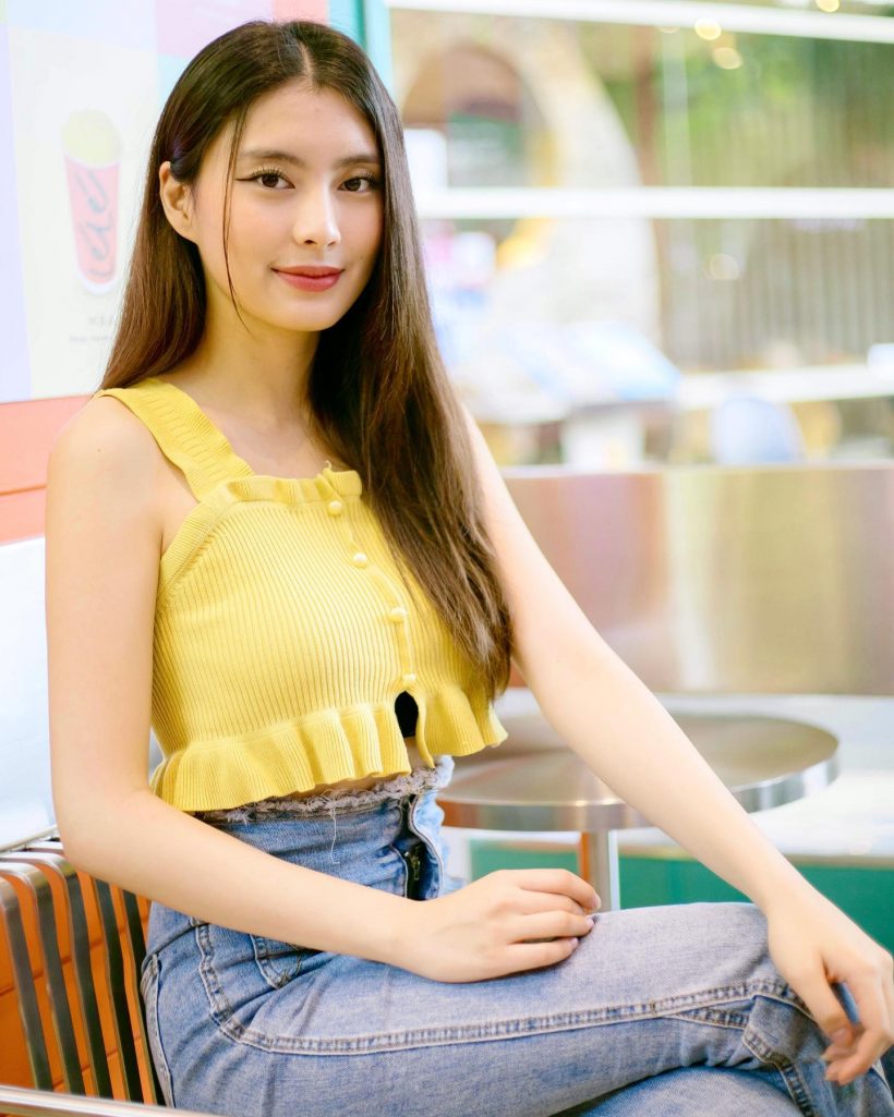 วาร์ปสาวที่ถีบหม่ำจ๊กม๊ก ตัวจริงโปรไฟล์จึ้งเป็นถึงญาติซุปตาร์!