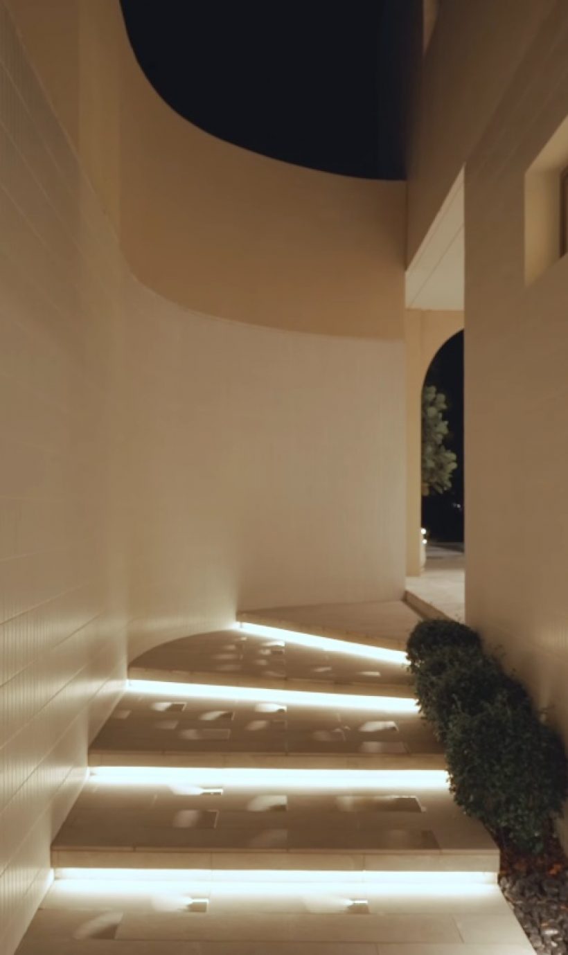 ส่องบ้านหรูยามดึก ก้อย-ตูน อลังการตาแตกทุกตารางนิ้ว