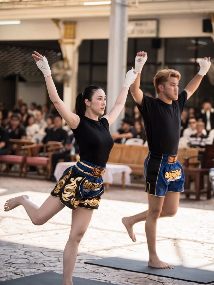 ช็อตเรียกน้ำตา ดาราสาว รำไหว้มวยไทยส่งคุณพ่อครั้งสุดท้าย